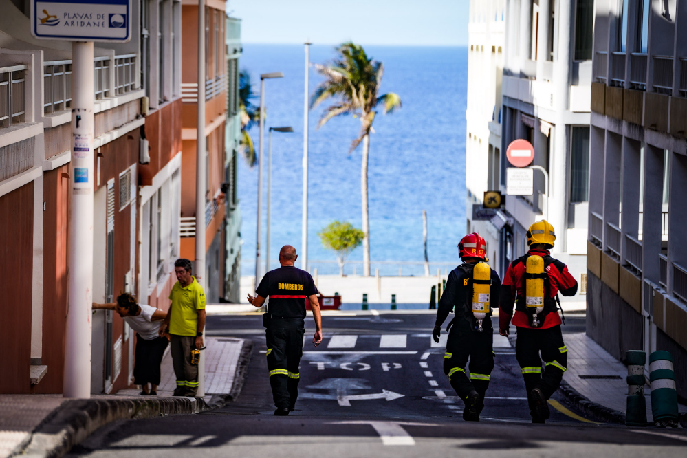 Perforaciones del subsuelo volcánico para intentar acabar con los gases en Puerto Naos y La Bombilla #lapalma #volcánlapalma #ciencialapalma #gases #PuertoNaos #LaBombilla #INVOLCAN #IGME #erupciónlapalma eltime.es/isla-bonita/42…