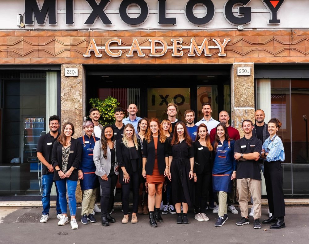 🌲Buone Feste e Buon Natale da parte di tutta la Mixology Academy 

"Crescere e aiutare gli altri a crescere, sempre"