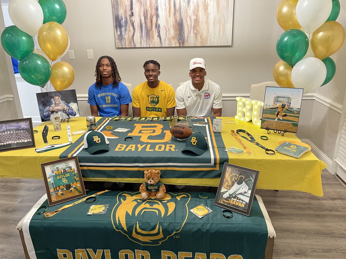 LeVar Thornton, JR (@levarthornton) on Twitter photo AGTG Thank you to my Parents, Family, Friends, and high school Coaches for coming out to my signing party. Much success to <a href="/LonnieJohnson01/">Lonnie Johnson</a> and <a href="/JahridHughes/">Jah Hughes</a> on the next level. #Sic’Em <a href="/BUFootball/">Baylor Football</a> AGTG Thank you to my Parents, Family, Friends, and high school Coaches for coming out to my signing party. Much success to <a href="/LonnieJohnson01/">Lonnie Johnson</a> and <a href="/JahridHughes/">Jah Hughes</a> on the next level. #Sic’Em <a href="/BUFootball/">Baylor Football</a>