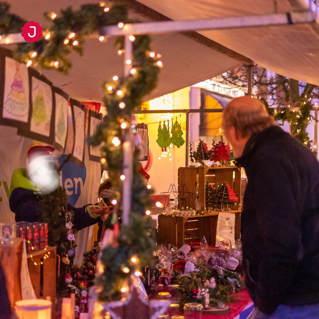 Dit was de Kerstfair 2022 van Joure

#demid #mid #winkelsjoure #joure #jourekoffie #koffie #fries #fryskemarren #friesland #leukstewinkels #leukstewinkel #komlangs #social  #winkel #kerstfair #kerstfairavond