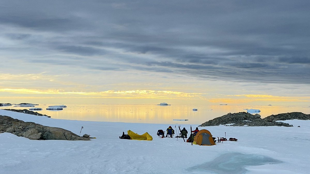 Wrapping up this week at Casey before Christmas. We get to celebrate Christmas on the 25th this season. We worked out at Wilkes Station this week and finished the week with a camping trip on the Bailey Peninsula! Feeling very thankful for my job and my colleagues. #polarscience