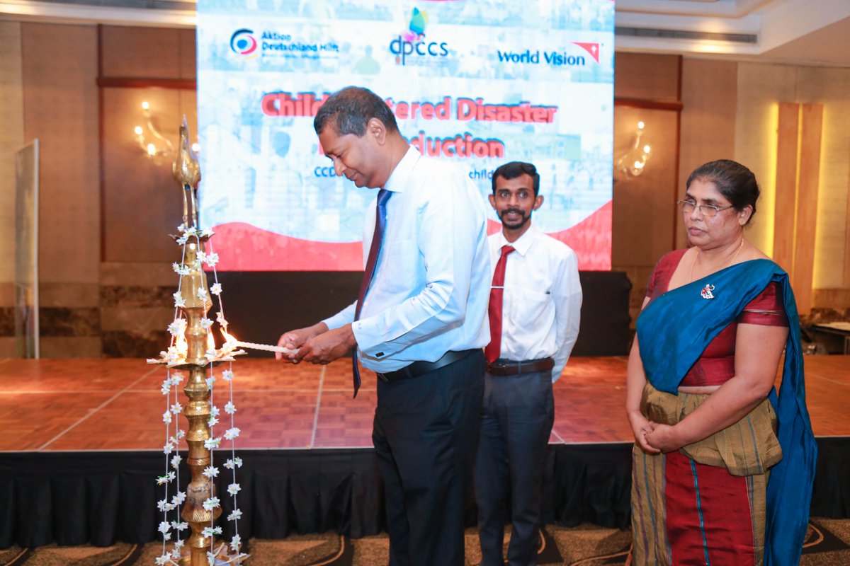 WorldVisionLK's tweet photo. Last week Over 25 children from our Child Centered Disaster Risk Reduction (CCDRR) Project participated in National Event sharing their achievements and lessons learnt to a large gathering of distinguished guests.
#CCDRR #Disasterrisk #children https://t.co/lMjWtaVFql