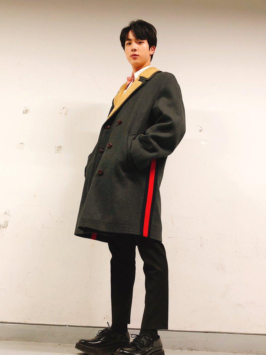 jinniesarchives's tweet photo. 5 years ago, seokjin on twitter https://t.co/u4drRDYlKi