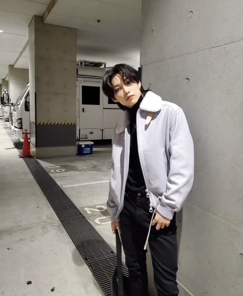 LIXBRAND's tweet photo. [ 📸 ] @/realstraykids

#FELIX uploaded the most gorgeous pics, he's so handsome omg

" 🤍

#/felix #/straykids #/youmakestraykidsstay "

— https://t.co/jOwdCoI9G3

DEEP END BY FELIX
#DeepEnd_OUTNOW
#DeepEnd #필릭스 #フィリックス https://t.co/rJb25dVAFI