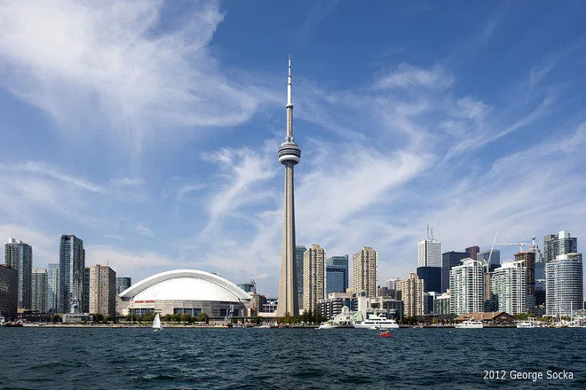 JimNastos's tweet photo. @TheFlatEartherr do you really think that is the whole height of the CNtower? https://t.co/vR6E1fk63Q
