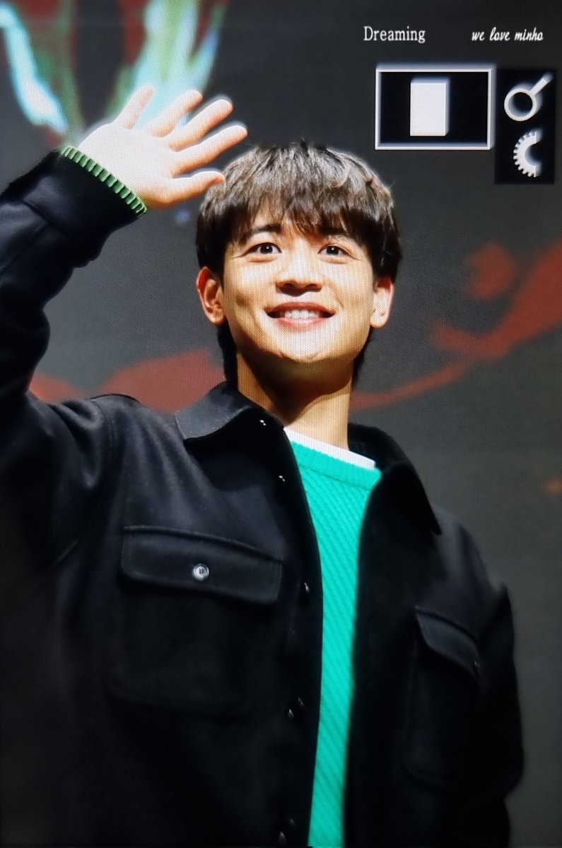 dreaming1209's tweet photo. 221224 뮤직플랜트 대면 팬싸 민호랑 오랜만에 함께 보내는 크리스마스이브🎅 https://t.co/tLbDAzk6se