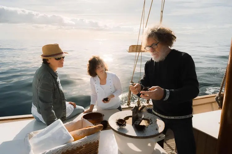 🎄 Voleu endur-vos una garoinada a bord d'un veler de Palamós per a dues persones, gentilesa de <a href="/fentpaiscat/">Fent País</a>? 🎁

➡️ Només ens heu de fer follow i RT d'aquesta piulada. Teniu de temps només fins a les 8h! Moltíssima sort a tothom!!!

🔴📻 rac1.cat/directe