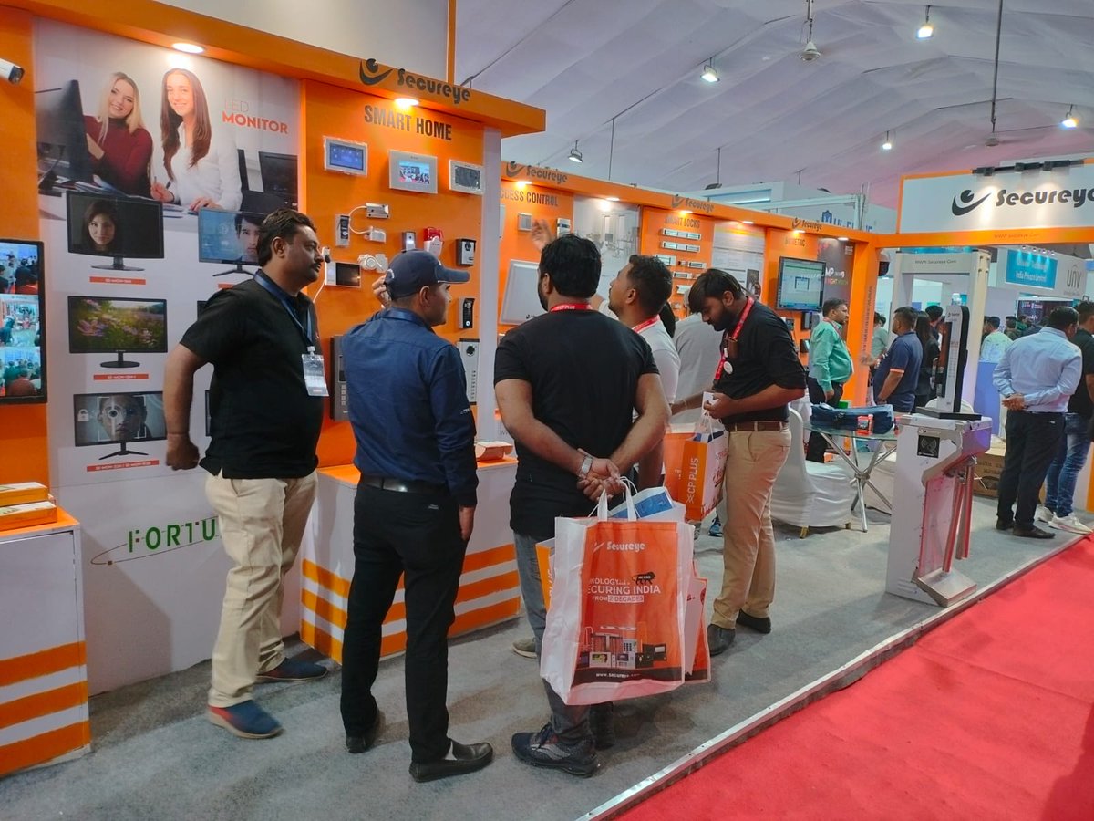 Few more glimpses of Team Secureye at SSS Business Expo 2022
#Secureye #secureyegujratevent #BusinessExpo2022 #businessexpo  #businessexpo #businessevent #businessexibhition #businessevents  #Security #Smart #SmartSecurity #DoorSensor #MotionSensor #homesecurity #Surveillance