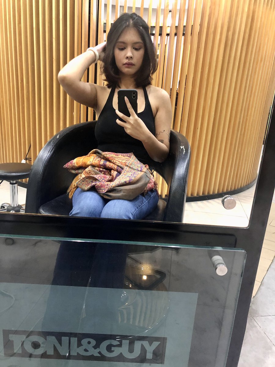 moonchaser4000's tweet photo. hot girl 🤝 minor haircut https://t.co/z5uXH7kAog
