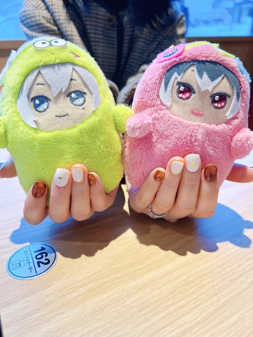 今日の爪優勝してるから見て 