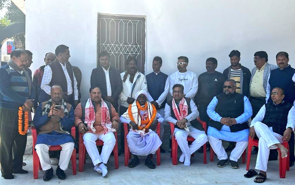 भाजपा के राष्ट्रीय महामंत्री सुनील बंसल पहुंचे उलिहातू, भगवान बिरसा को किया नमन - BJP National General Secretary Sunil Bansal reached Ulihatu, bowed down to Lord Birsa