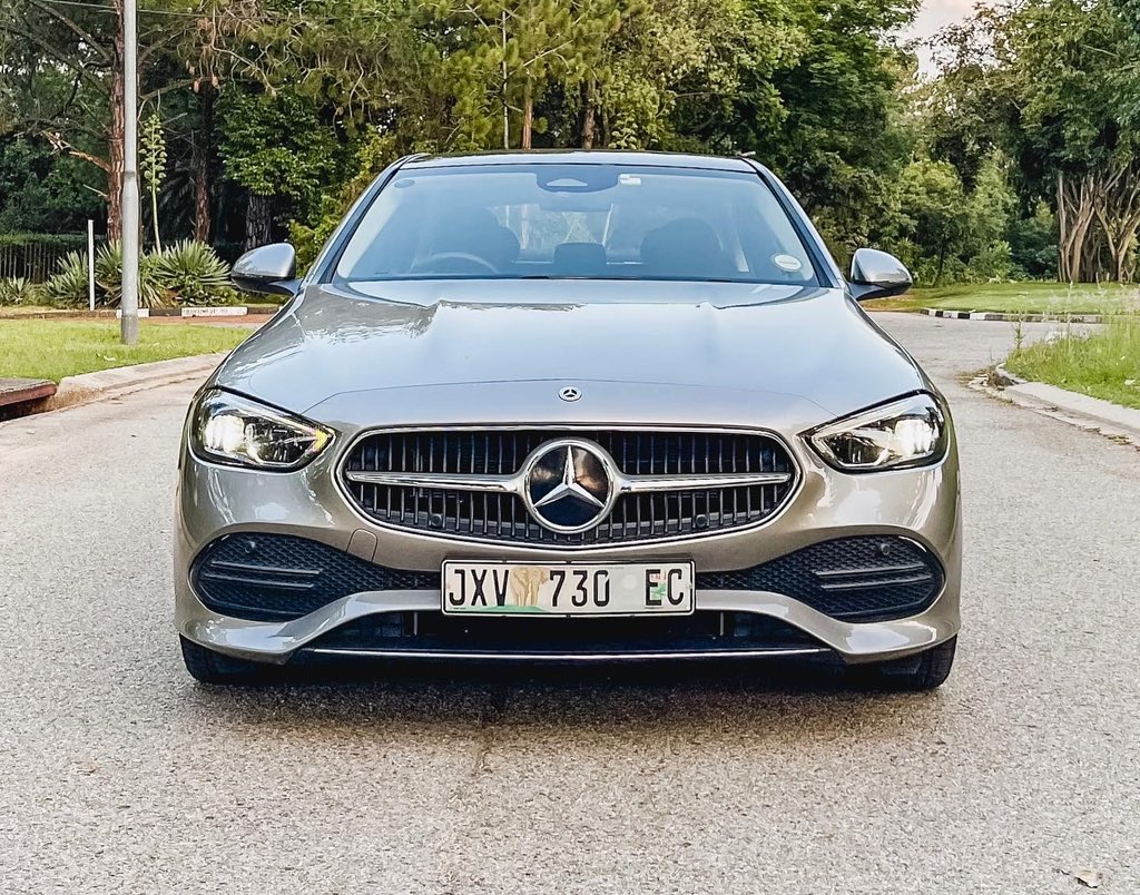 khuleonwheels's tweet photo. We’ve enjoyed our first week with the @MercedesBenz_SA C220d Avantgarde and it has impressed us so far. We love various aspects of the C220d including the tech, looks, space and the drivetrain. The cabin looks and feels premium thanks to…
#TheNewCClass #OutOfAfricaToTheWorld https://t.co/5TsseBFDQd