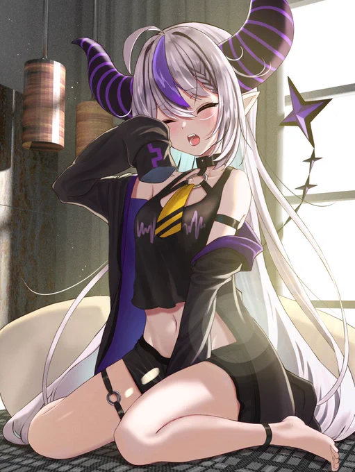 寝起きのダークネス(あくび差分)nemiidesu#laplus_artdesu 