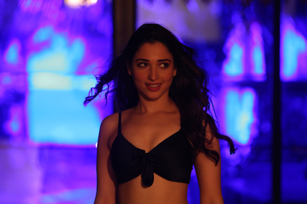 Tamanna09250778's tweet photo. #tamannahot #glamdoll #hotactress #shrutihassanhot #kiaraadvani #tamannahbhatia #f2 #devil #Lovetamanna #AnushkaShetty
#TamannahBhatia
@tamannaahspeaks @Tamannaahspeakk @nikkiqueen66 @AkashTamanna @Tamannaahkerala @tamannaahrocks @TrendsTamannaah @TamannaahFans @TeamTammuFC https://t.co/eGYIX4QKjk