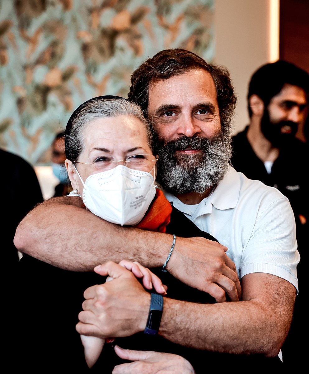 adhi2222's tweet photo. मां ♥️
#BharatJodoYatra https://t.co/wWF0Enhymx