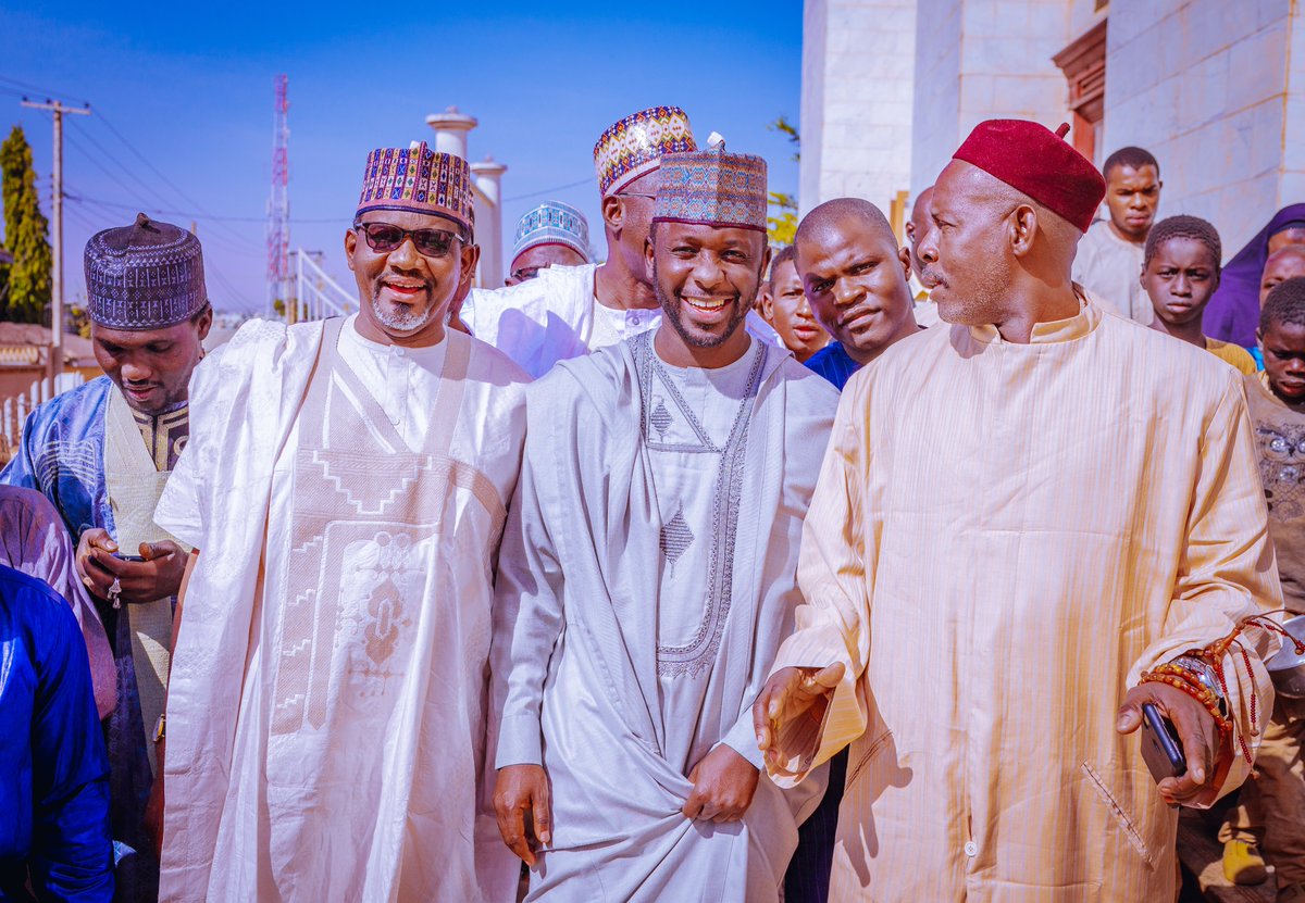 Disruption2023's tweet photo. The generator was graciously donated to the Mosque by Hon Mukhtar Ahmed  Morovia, National Assembly Member, representing Kaduna South Federal Constituency. https://t.co/SBSy2VuGRL