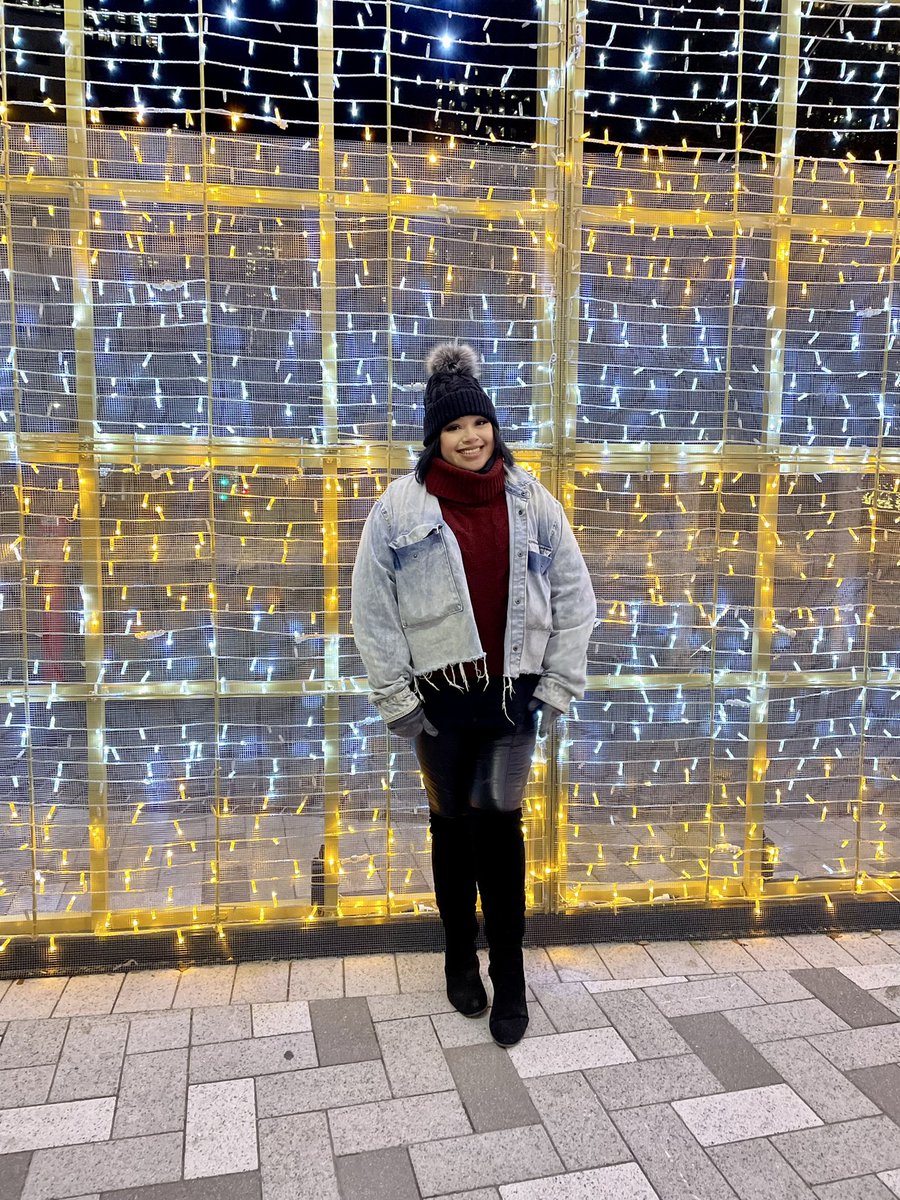 Miss_Fajardo's tweet photo. All Is Calm , All Is Bright ✨ https://t.co/aBw9djMeQV
