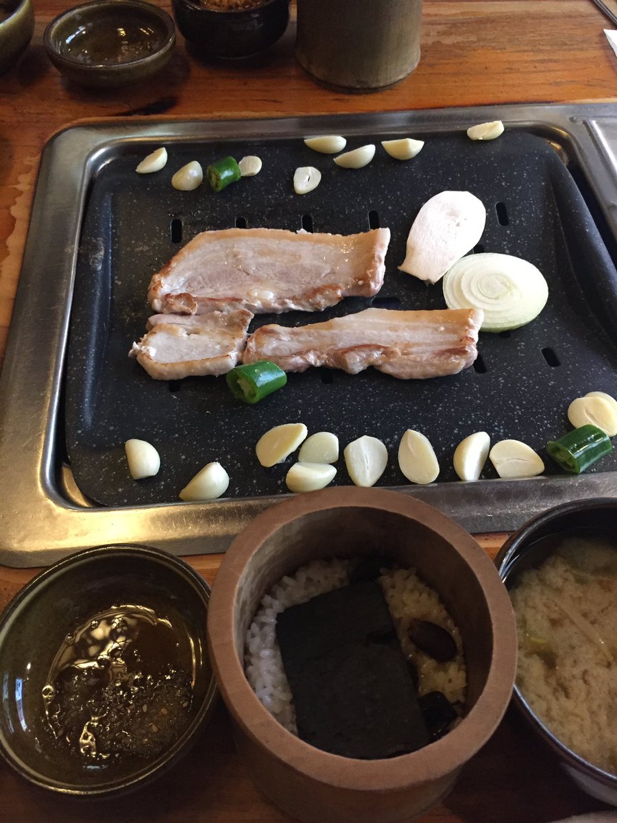 marushimo's tweet image. 今、明洞ライブを見ていて発見したのですが、定食屋さんの五友歌(オウガ)が閉店しているようです。残念すぎる…