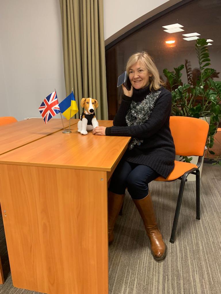 MelSimmonsFCDO's tweet photo. So proud of my colleague Svita Yavorska who spoke with @RishiSunak in his #XMAS2022 call. Along with so many of our 🇺🇦 colleagues she has been brave and she has helped so many others during the 🇷🇺 invasion. She deserved this great opportunity!

https://t.co/pfnVi0eitg https://t.co/6ugjPsqXP2