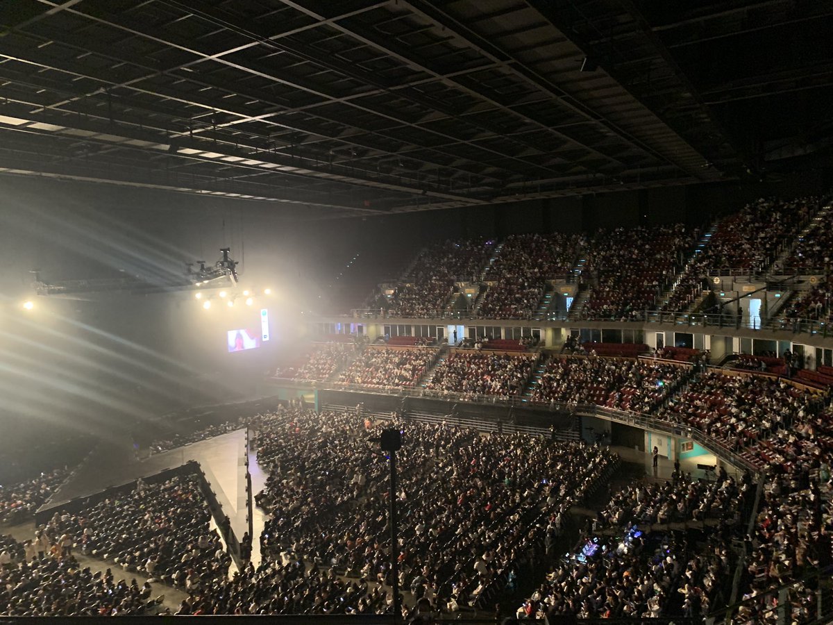 komkrit_potter's tweet image. Hello #ไบร์ทวิน #BrightWinConcert