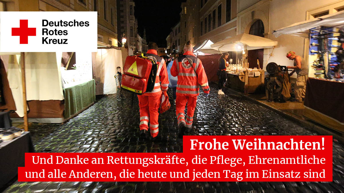 roteskreuz_de's tweet photo. 🎄 Wir wünschen euch frohe Weihnachten!

Vor allem wollen uns bedanken: Danke an alle Rettungskräfte, an die Pflege, Ehrenamtliche und alle, die sich auch heute um unsere Liebsten sorgen, auf Notfälle reagieren und im Dienst Weihnachten feiern.

Danke für euren Einsatz! ❤️ https://t.co/S6ky7A54RE