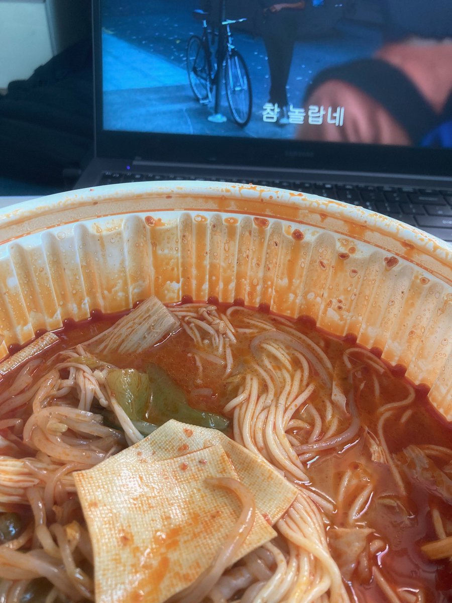 오늘이 크리스마스이브랜다。