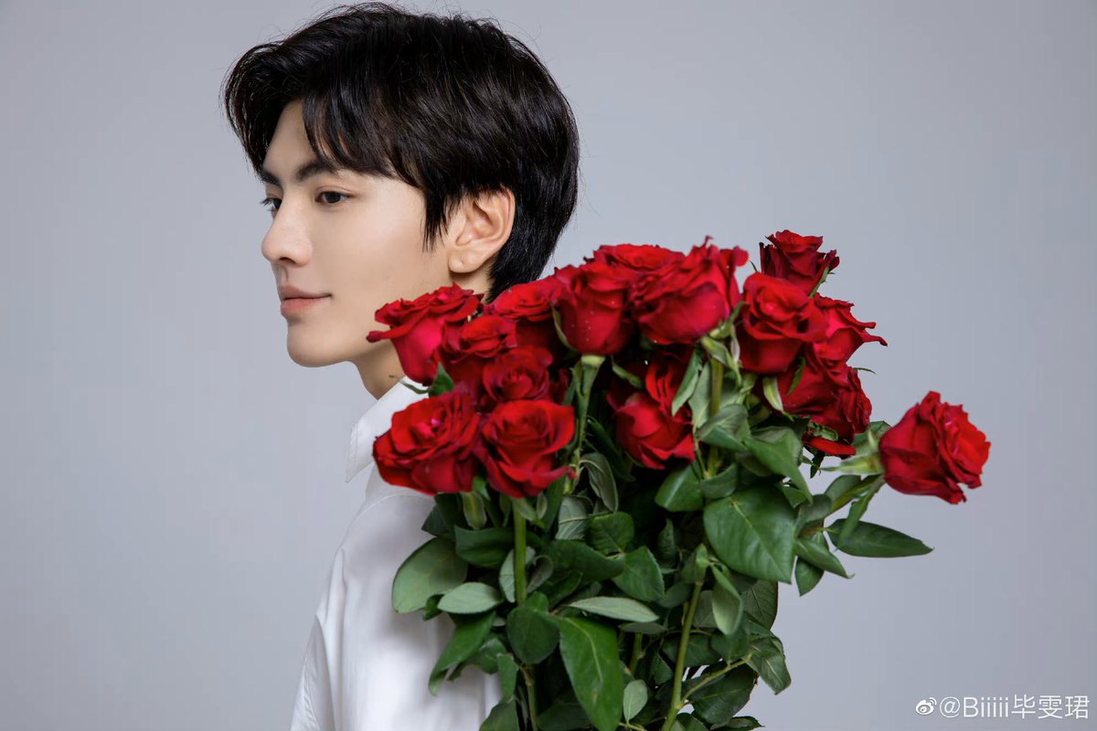 ouxiang_bb's tweet photo. 221224 #비원진 웨이보

허추펑의 장미🍎

#毕雯珺 https://t.co/HnoZiAkqcp