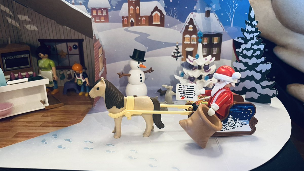 “Why does Santa's sleigh have a horse instead of a reindeer?” asked my toddler today. Good question <a href="/playmobil/">PLAYMOBIL</a> . Any idea? 🎄
