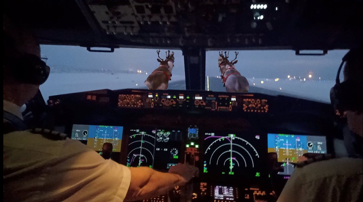 Malcsuth's tweet photo. Once Santa is onboard, the sleigh full and all the lists checked, sometimes only full Reindeer power will do.

Merry Christmas everyone, have a wonderful one.

#TUI #Christmas #Business #Leadership #pilotlife https://t.co/vjAMiXNK92