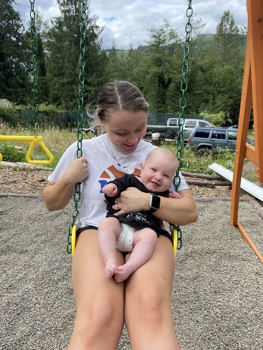 Jmusic_SUSO's tweet photo. Happy Birthday to the best wife, friend, and mom out there. Logan and I love you so much beautiful 💙 @AshleyWarren33 https://t.co/UD7FryN5no