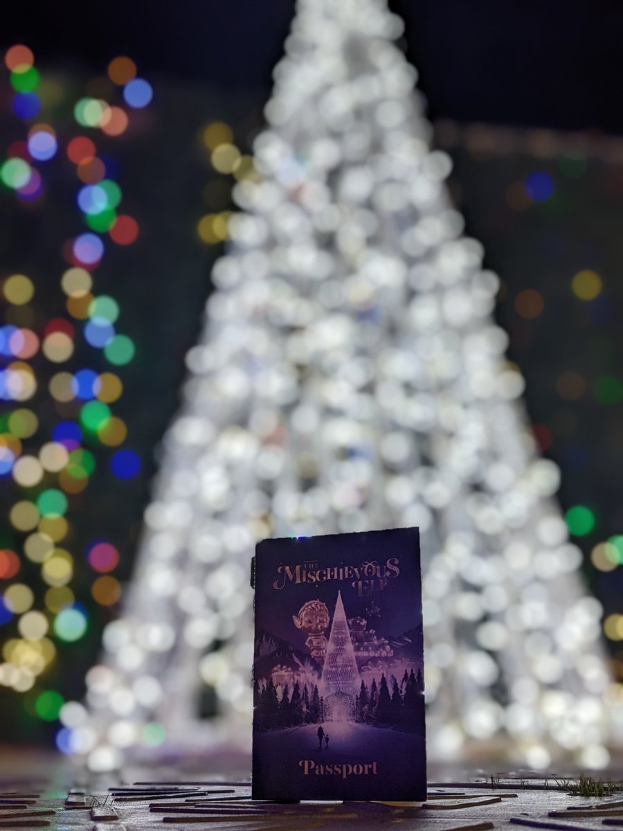 ashleytorres007's tweet photo. Love love love #Enchant @thelvballpark. Thank you @hallmarkchannel for helping bring this joyous holiday experience back to Las Vegas! https://t.co/S3CEey8eyD