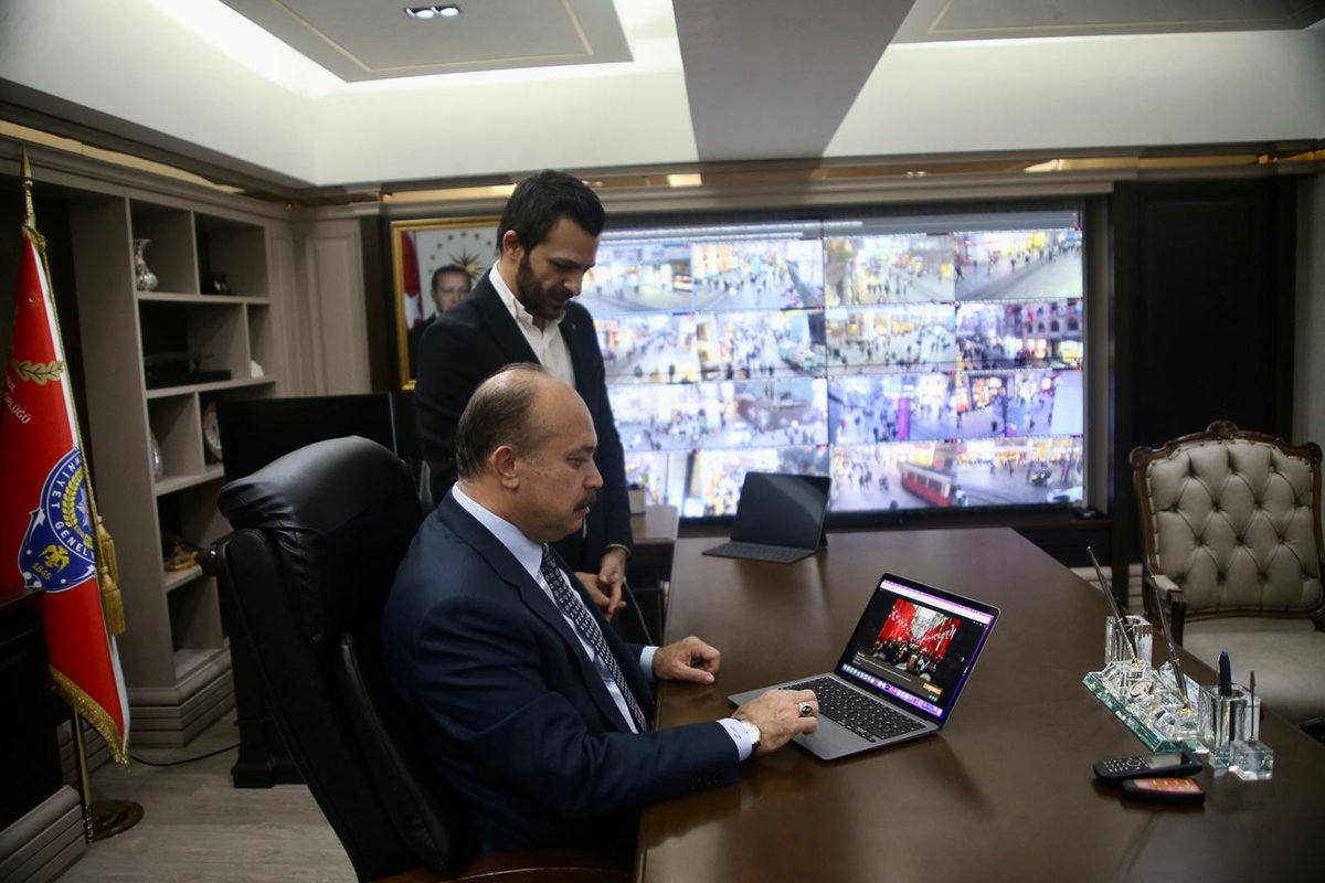 İstanbul Emniyet Müdürü Sayın <a href="/ZaferAktas3310/">Zafer AKTAŞ</a>, AA’nın “Yılın Fotoğrafları” oylamasına katıldı.

aa.com.tr/tr/kurumsal-ha…