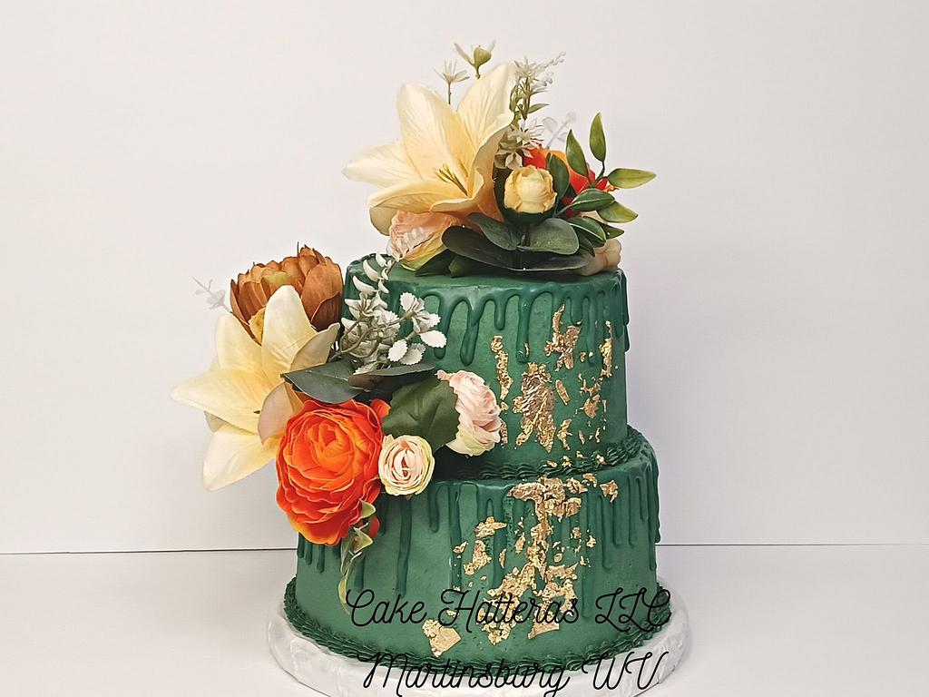 CakesDecor's tweet photo. My 1000th Cake on https://t.co/txmzyX3BLN by Donna Tokazowski- Cake Hatteras, Martinsburg WV
https://t.co/rVOCMA5lN7
#decemberwedding #greenandgoldwedding #greenandorangewedding #cakehatterascakes #cakehatterasmartinsburgwv https://t.co/J7CChEa2O6