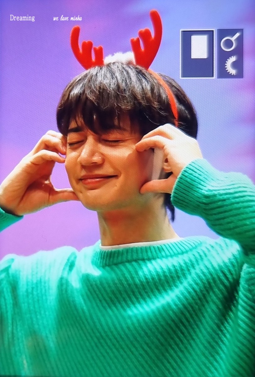 dreaming1209's tweet photo. 221224 신나라레코드 대면 팬싸 사랑스러운 민호 볼하트🥰 https://t.co/4ieKoHvsOs
