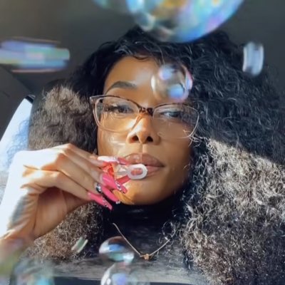 _stretchqueen's tweet image. Popped your bubble 🫧