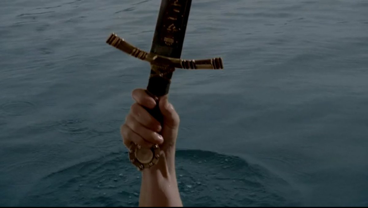 SeriesUpdateFR's tweet photo. Il y a 10 ans, la série Merlin diffusait son dernier épisode. https://t.co/w456HDpVBu