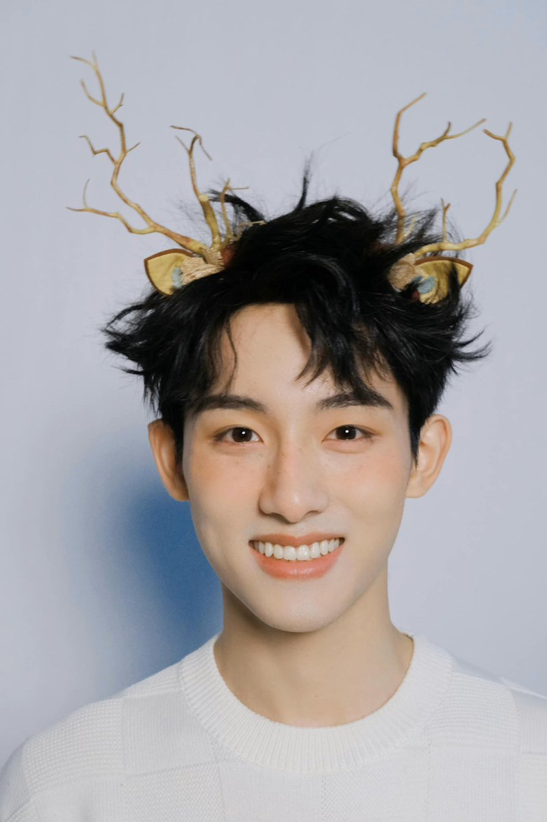Cdrama Tweets On Twitter DongSicheng Shares New Snaps For Christmas Eve cdrama-tweets-on-twitter-dongsicheng-shares-new-snaps-for-christmas-eve