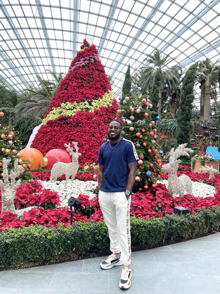 Gem_Djanie's tweet photo. May the joy of the season stay with you forever. 

#merrychristmas https://t.co/at28neVeYg