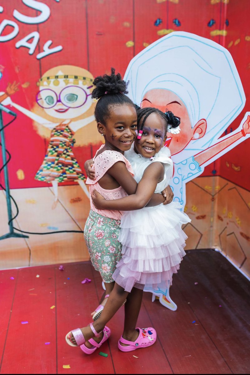 kundakids's tweet image. Christmas is a season of love, fun and giving😊🥰.
 
Can you tell we are excited about Christmas? 💃🏽💃🏽💃🏽
#kundakids #diversechildrenbooks #africanbooks #african #africanbookstore #christmas