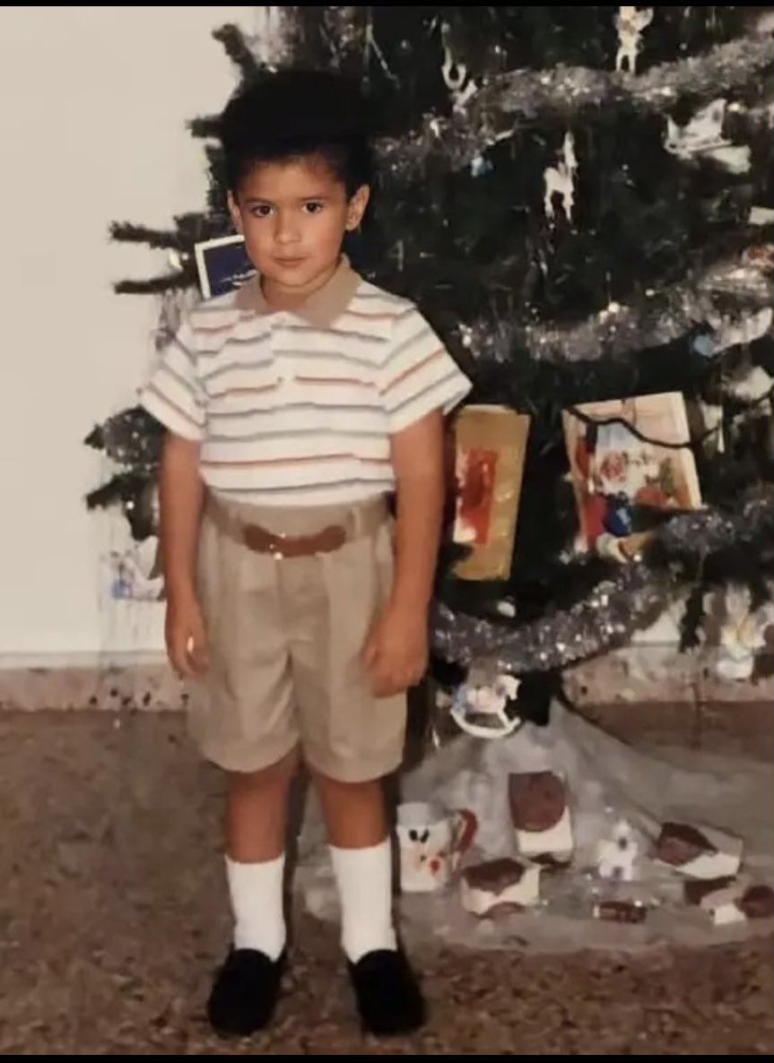 TheRealAceSpit_'s tweet photo. Aquí les dejo una foto de mi hermano mayor, Benito Antonio y una de mi, Iván Benito. En ese tiempo estaba escuchando su álbum “X💯pre”. Gracias @sanbenito 🫶🏼 https://t.co/cw52k4jYgv