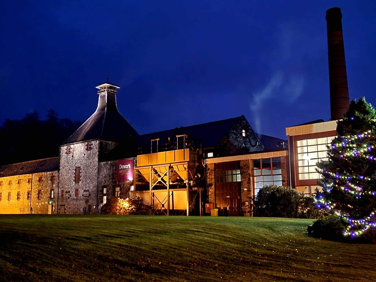 Enjoy some festive spirit with a dram from <a href="/DewarsAberfeldy/">Dewar's Aberfeldy Distillery</a> this #Christmas and raise a glass to #Aberfeldy 🎄🥃❤️

#VisitAberfeldy #TurnOffTheA9 #Christmas2022 #festive #Perthshire #MerryChristmasEve