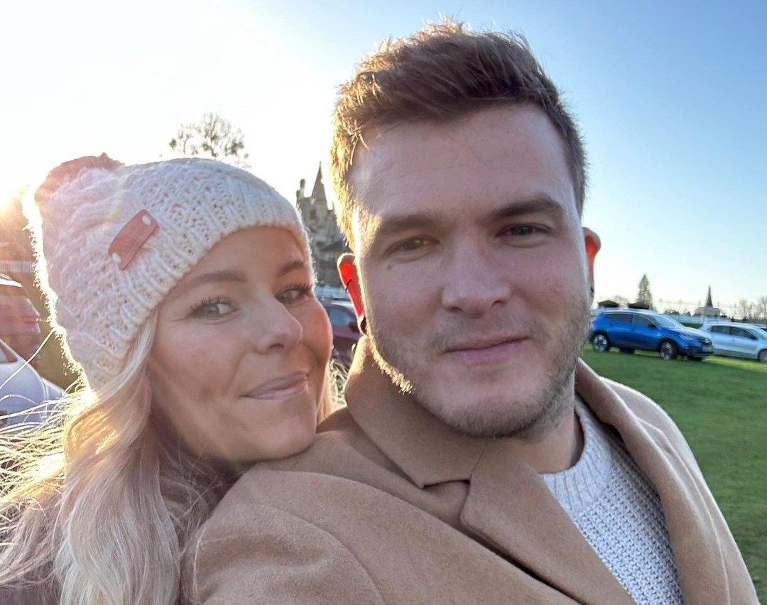allstarsshow_'s tweet image. Josh Devine, l&apos;ancien batteur des One Direction, va être papa 😍

Josh et sa femme Holly attendent une petite fille pour l&apos;année prochaine 🤰

Félicitations aux futurs parents 🥰

#JoshDevine #1d #OneDirection #Directioner