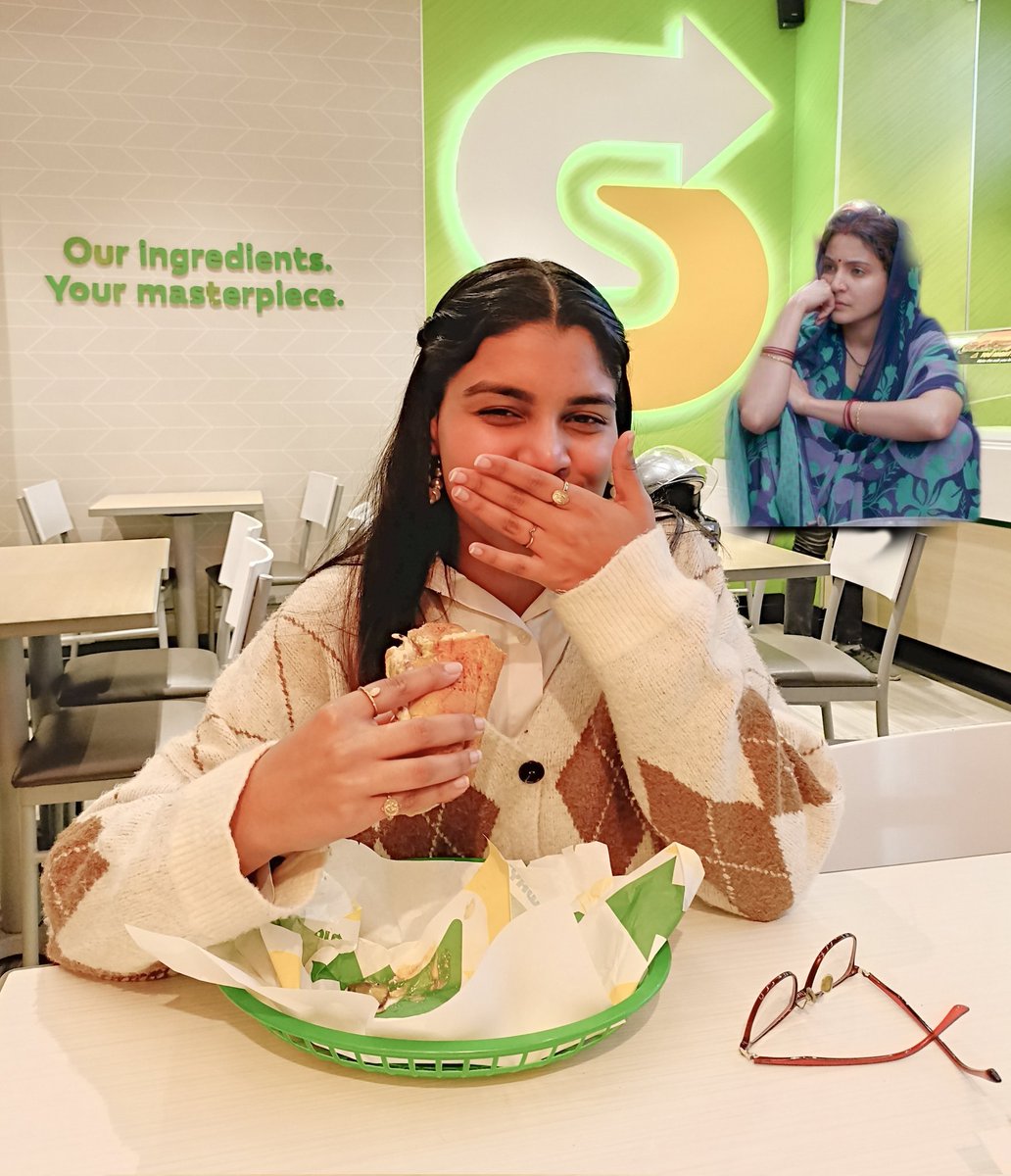 oye_tanmay's tweet photo. @harshitasaratka When you want the same sandwich as her's https://t.co/SwZ3HSlcpZ