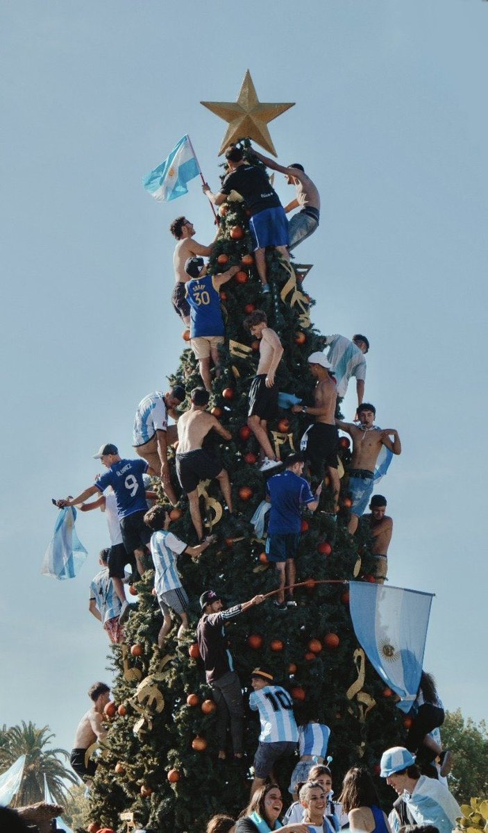termolena's tweet photo. Feliz Navidad ⭐ https://t.co/yuFNFchioQ