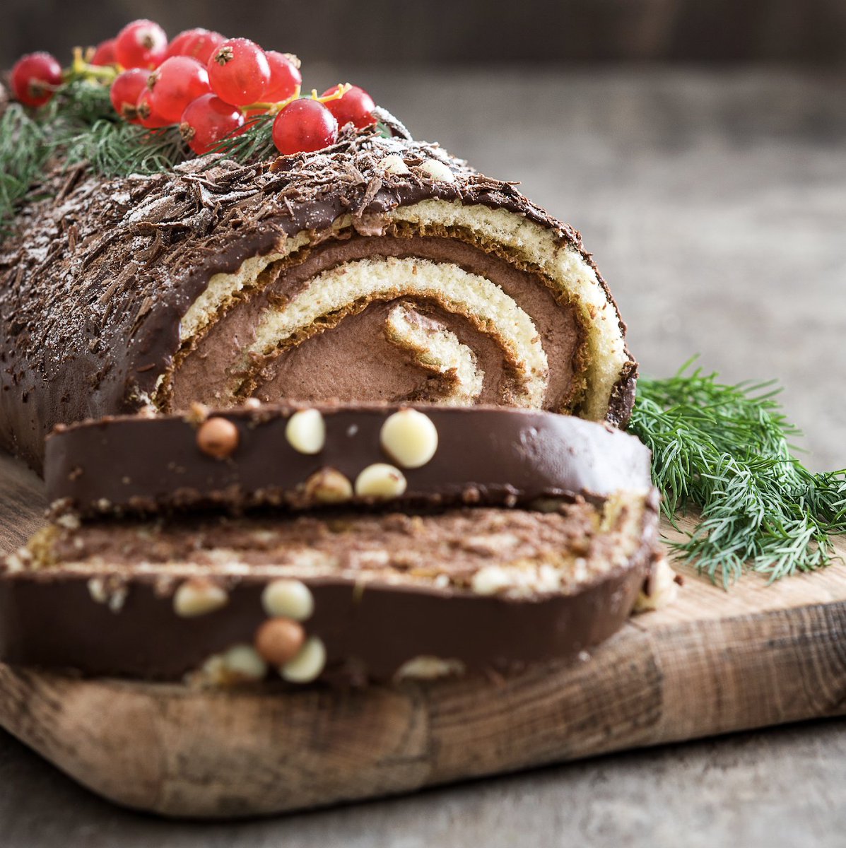 Recréez la fameuse bûche de Noël avec du beurre issu de lait d'ici: bit.ly/3BAAbzk 🎄