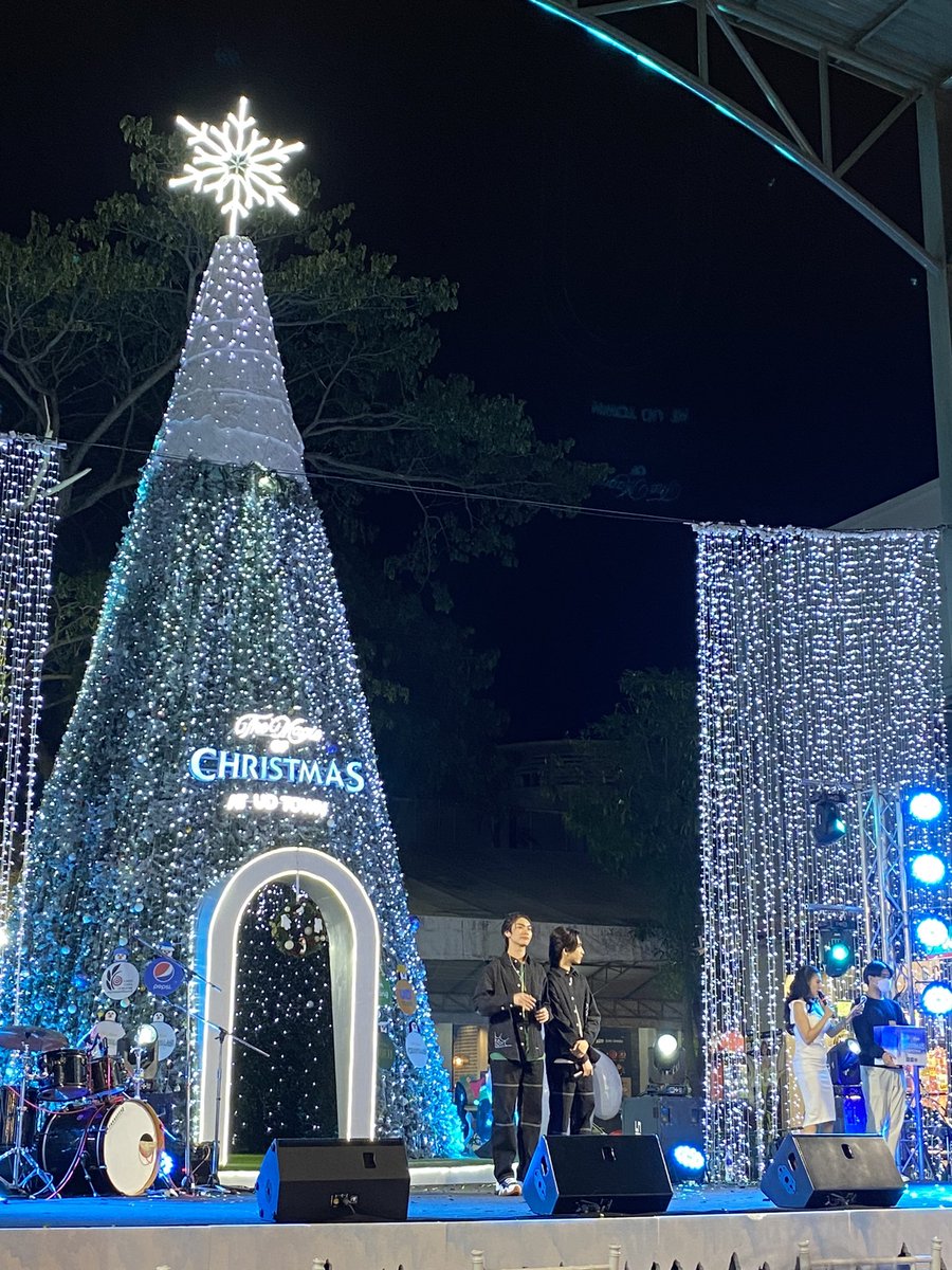 tuktuk_sasi's tweet photo. มี๊รักหนูนะลูก 🫶🫶❤️❤️💖💖

#บอสโนอึล
 #BossNoeul
#BossNoeulXUDTOWN 
#UDTOWN 
#ChristmasUDTOWN ❤️ https://t.co/S8ZtT7EF7u