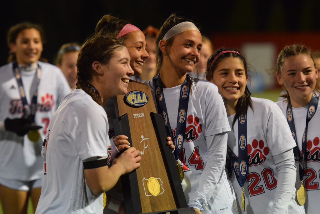 Moon Girls Soccer tweet media