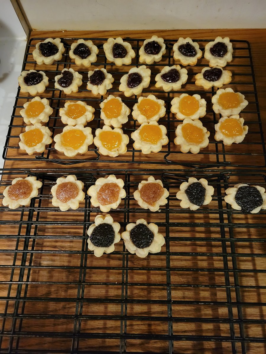 kswae78's tweet photo. Baking Bonanza Day 2
Kugelis
Peanut Butter Blossoms 
Kolachky 
Bacon Buns (1st time making these!) https://t.co/j6mYZmZXOn