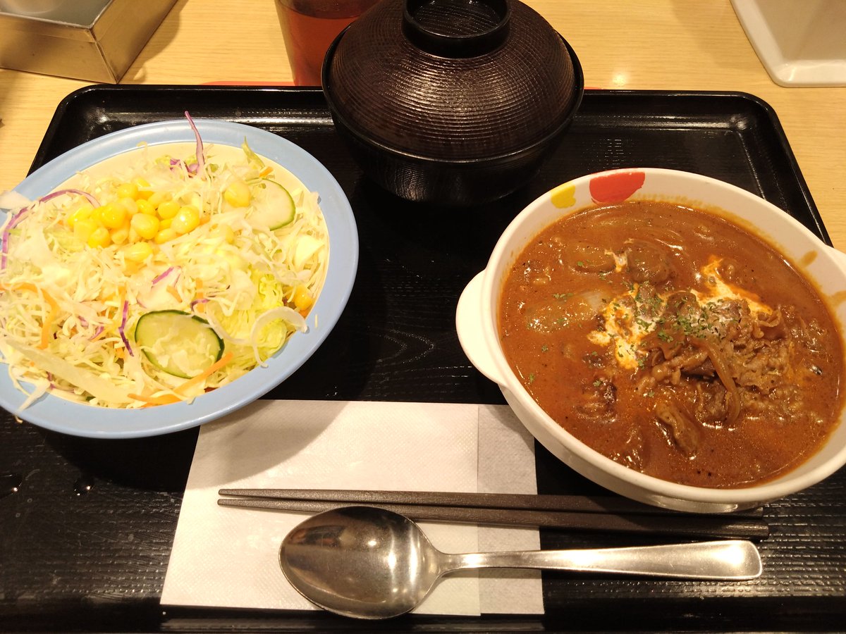 ALL_BURST1120's tweet photo. 今夜の夕食は松屋で期間限定のビーフストロガノフを注文。この料理をYAWARA!で知った同年代は多いハズ🧐
お腹を満たした後は、マジカルで年内最後の #SNRB 。へそで投げるマリーのバックドロップはいつも美しいと思います。
SNRB終了後、急いで帰宅するも対戦会前に購入していた🍗は冷めていました😢 https://t.co/ZGmhNG4PY1