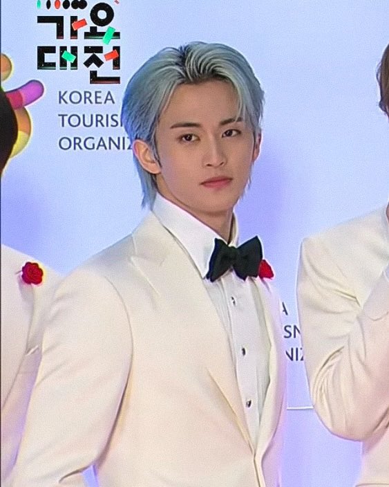 221224 RED CARPET MARK LEE WE LOVE YOUUUUU